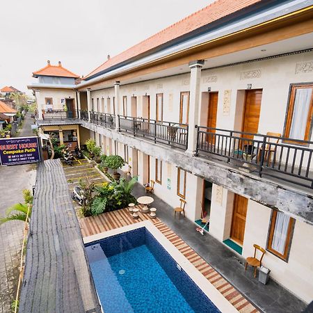 Guesthouse Cempaka Putih Seminyak Exterior foto